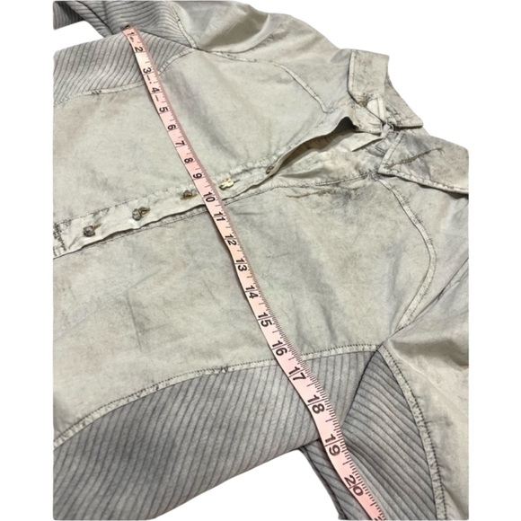 Elisa Cavaletti Button Up Down Collar Tunic Top Blouse Embellished Size Medium - Picture 6 of 9